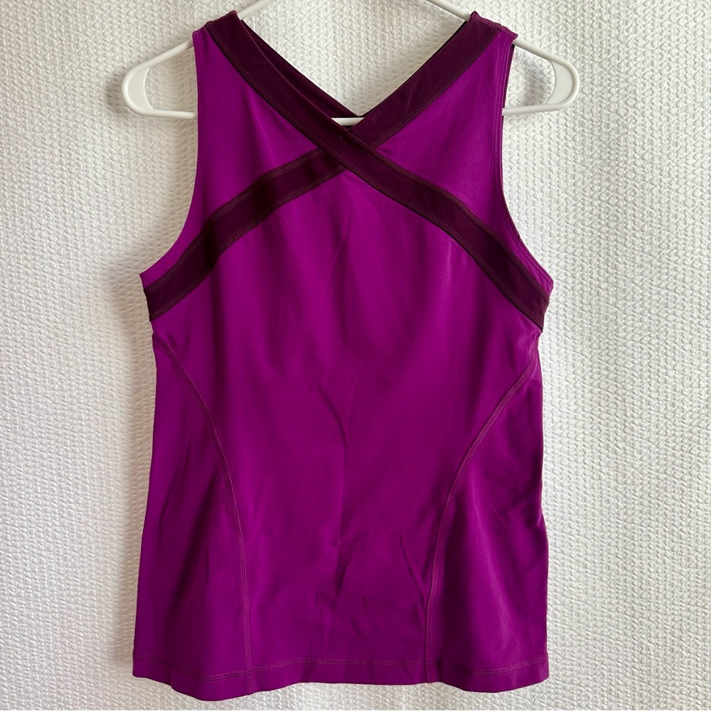 Lucy Purple Criss Cross Back Athletic Tank Top Moisture Wicking Medium Yoga Gym